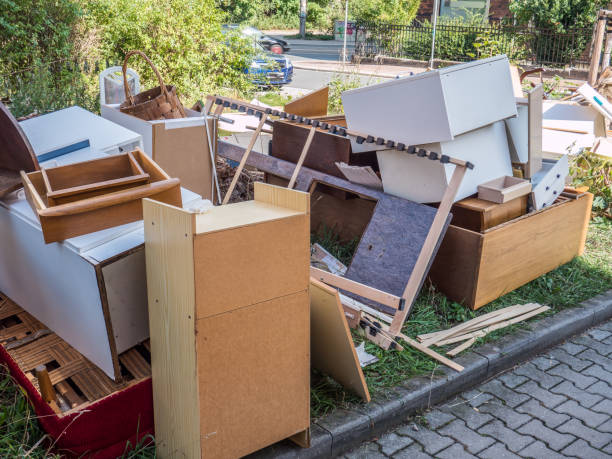 Best Yard Cleanup Services  in Center Moriches, NY